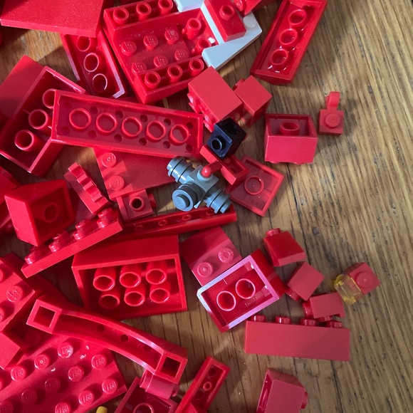 Vintage Mixed Lot Red Legos and Mega Blocks - Picture 3 of 4